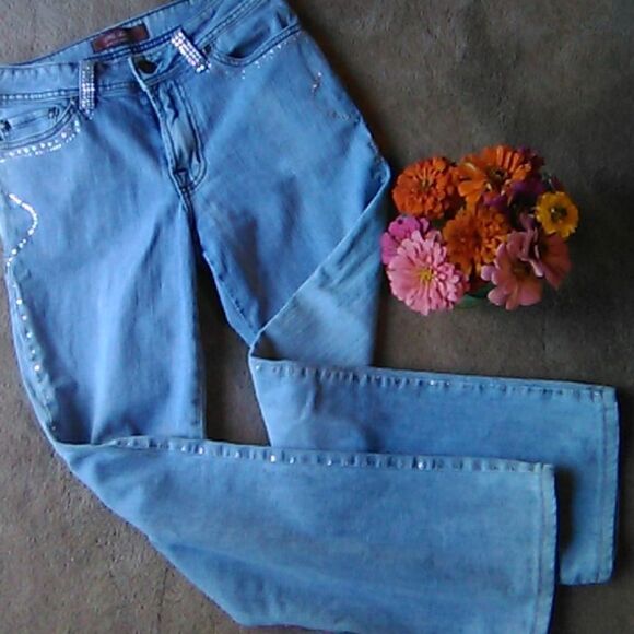 Mu Light Wash Retro Jeans With Bling - Picture 1 of 13